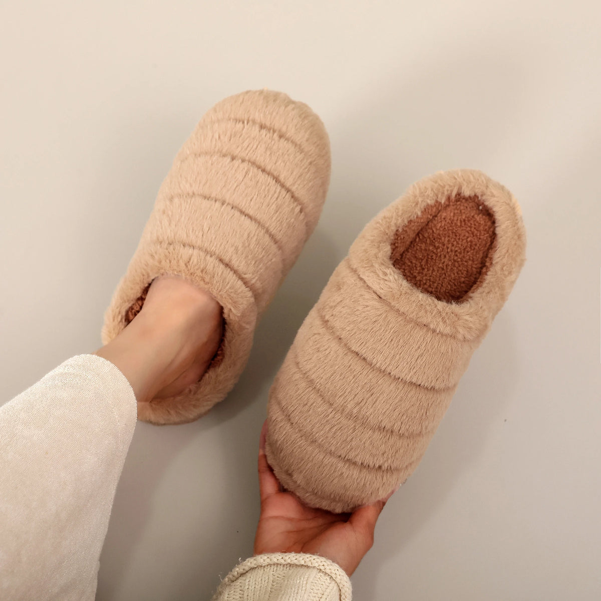 Chaussons bouclette à motifs