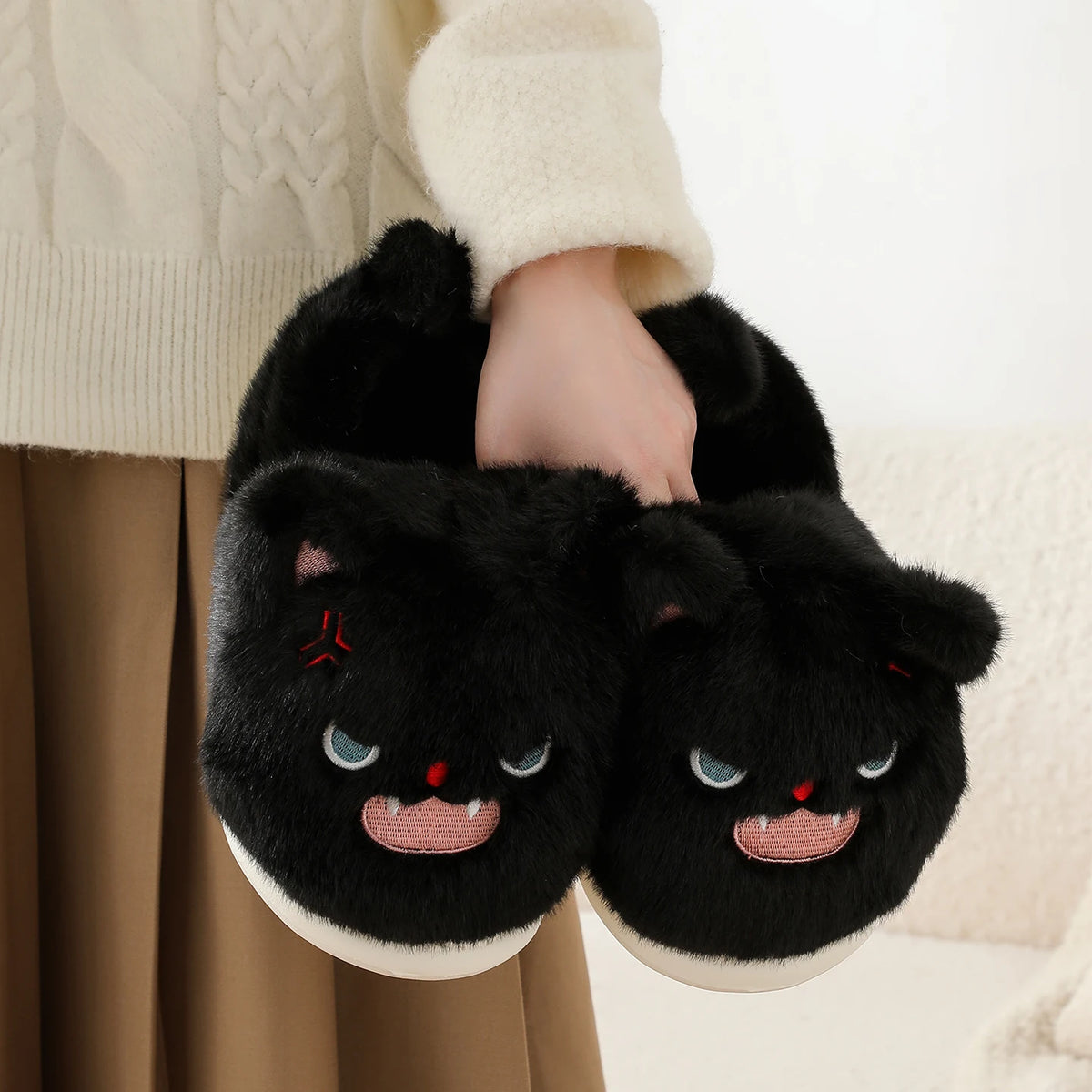 Chaussons Chat noir rieur